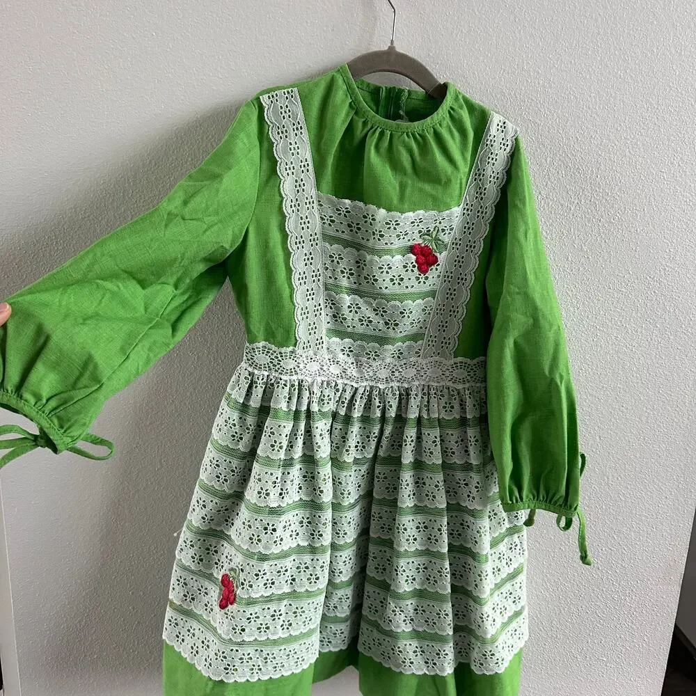 Ruth of carolina girls dress Green Lace Size 7